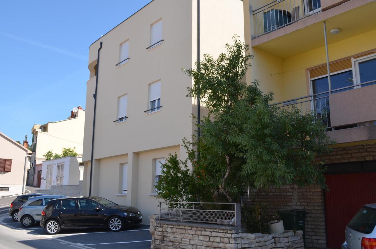 שיבניק Central Rooms מראה חיצוני תמונה