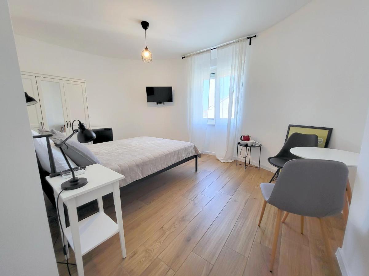 שיבניק Central Rooms מראה חיצוני תמונה