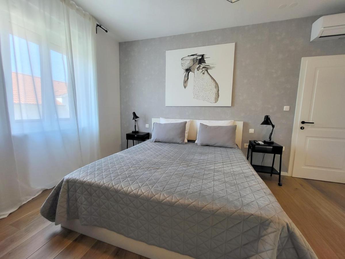 שיבניק Central Rooms מראה חיצוני תמונה
